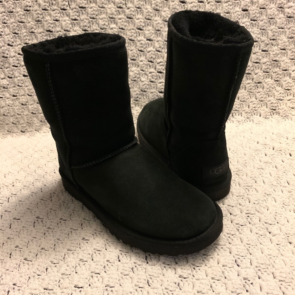 UGG Australia Classic Short II Boots Black